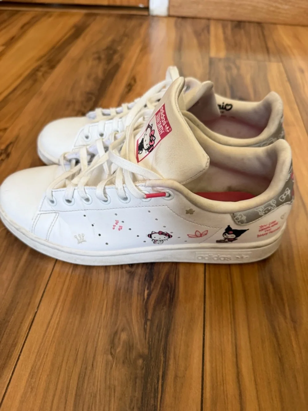Adidas Stan Smith x Hello Kitty and friends sneaker